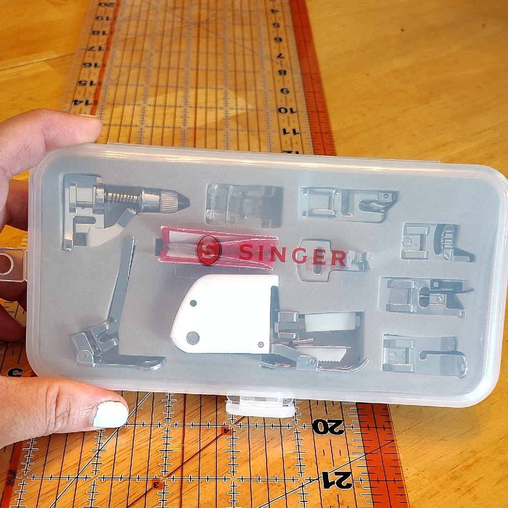 Singer Sewing Machine Presser Foot Kit - Silver
